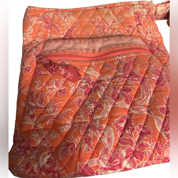 Pink & Peach Vera Bradley shoulder bag/purse. In good pre-owned condition. - Picture 4 of 4